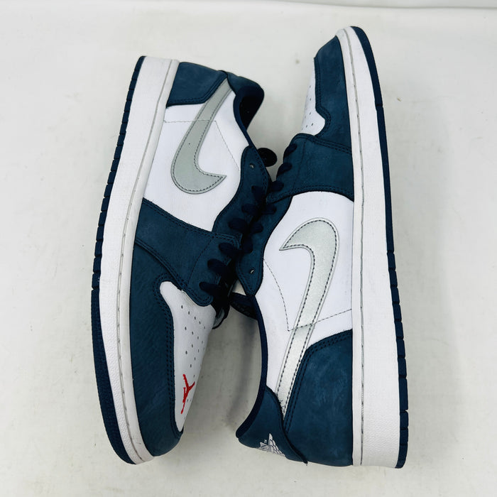 Jordan 1 Low SB Midnight Navy