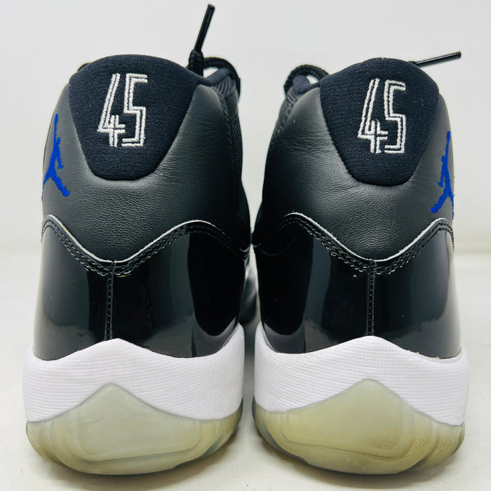 Jordan 11 Retro Space Jam (2016)