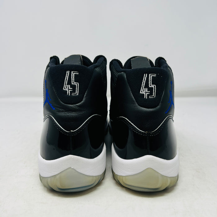 Jordan 11 Retro Space Jam (2016)