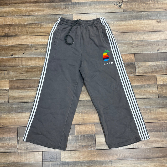 HMDD Pear Tech Sweats