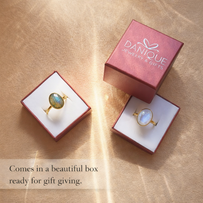 Gift-ready labradorite ring in Danique Jewelry box, a natural gemstone ring for birthdays, anniversaries, or holidays.