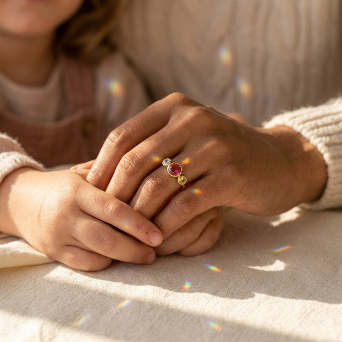 Dainty mother ring with three birthstones, minimalist gold family ring