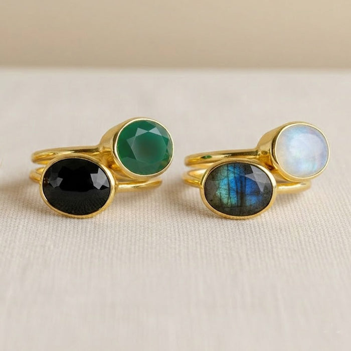 May birthstone ring, Green Onyx jewelry, Custom green chalcedony ring, Personalized gemstone ring, Green Aventurine alternative, Heart chakra healing gem, Earth gemstone ring, Elegant birthstone ring, Faceted green chalcedony, Heart healing stone