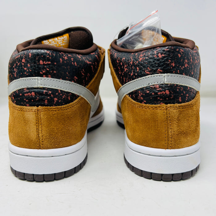 Nike SB Dunk Mid Fender Bass
