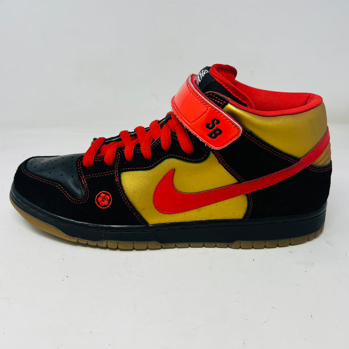 Nike SB Dunk Mid Money Cat