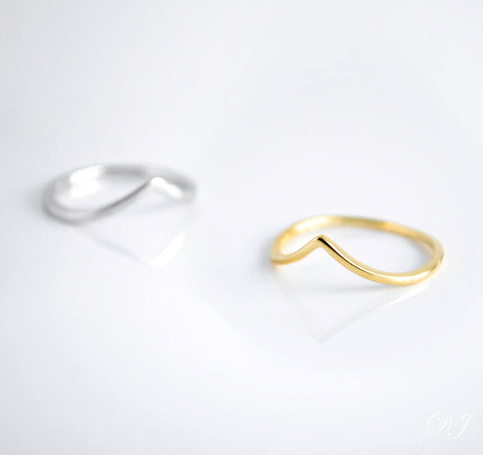 Simple V Shape Dainty Ring