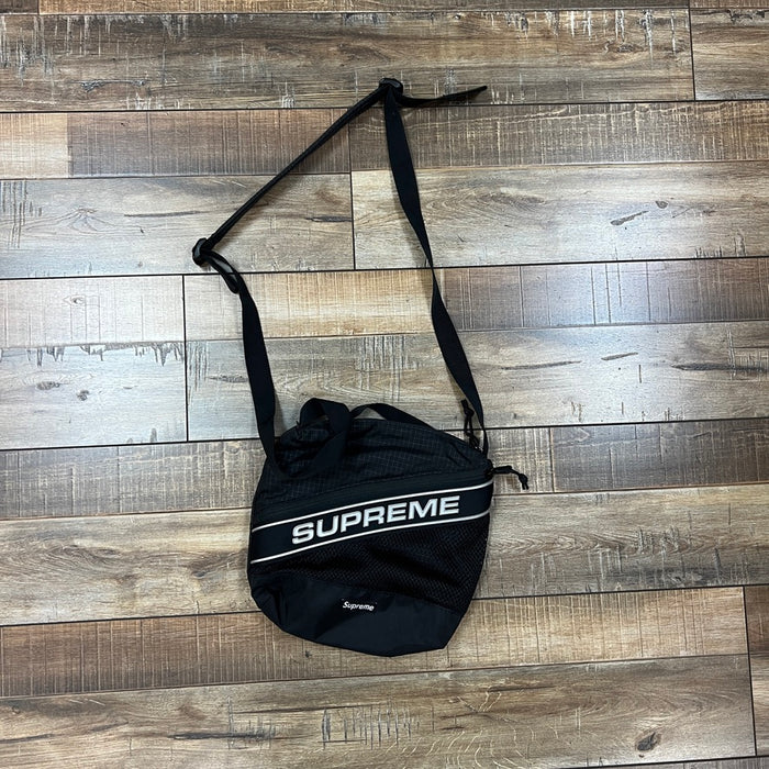 Supreme Logo Shoulder Bag Black